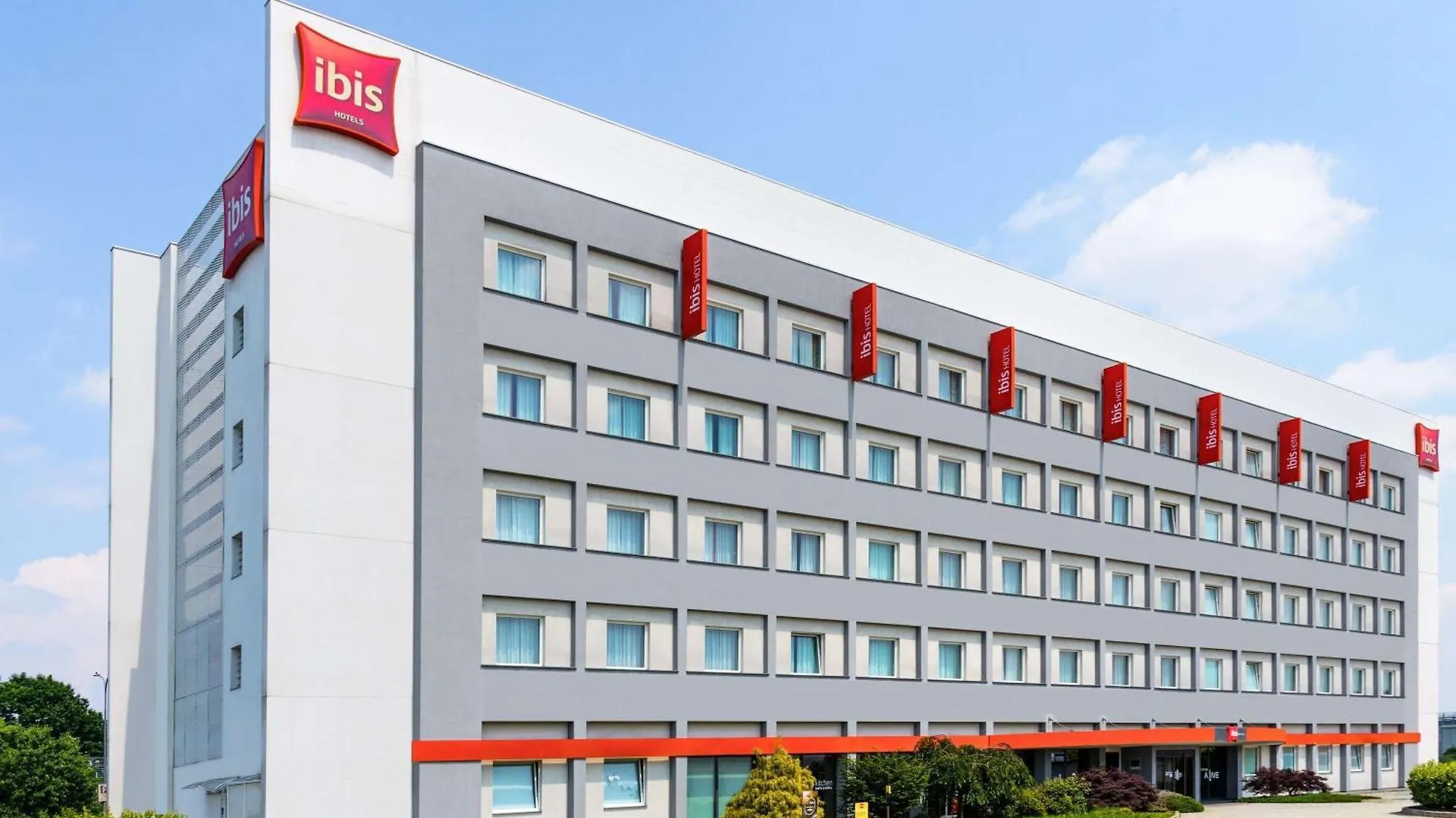 ****  מלון לאינטה Ibis Milano Fiera איטליה