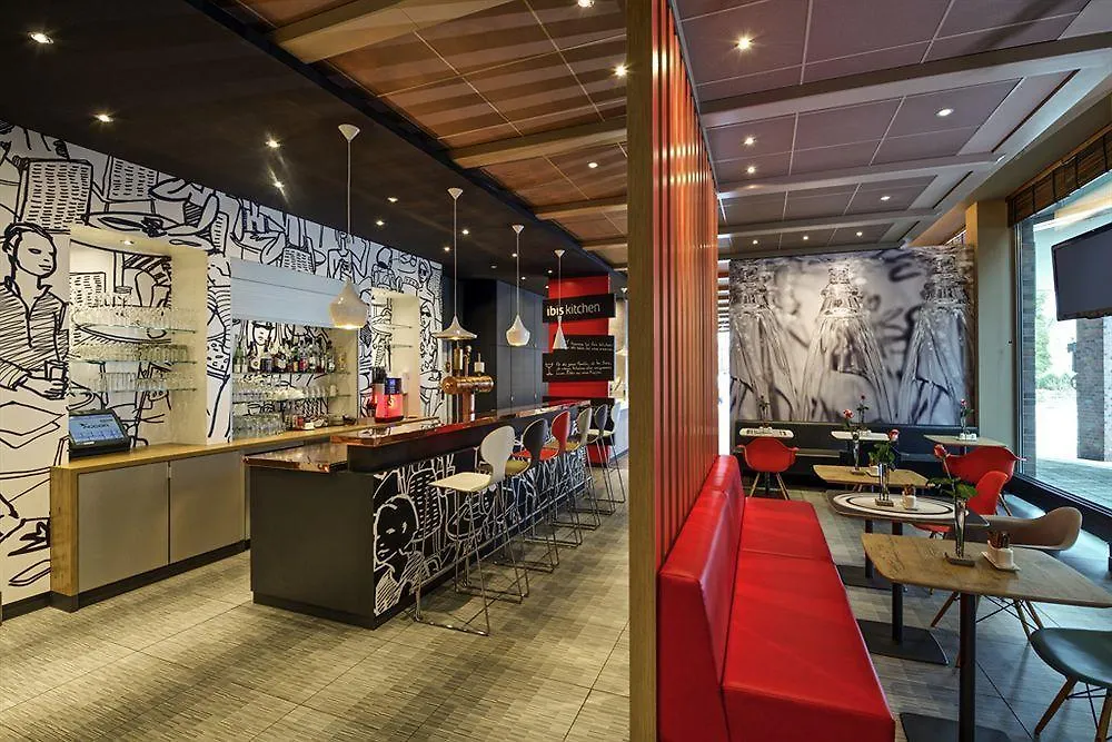 מלון לאינטה Ibis Milano Fiera 4*,  איטליה