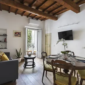 https://oltrarno-modern-apartment-in-florence-hosted-by-sweetstay.it-tuscanyhotel.com