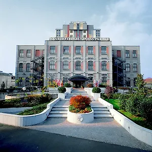 Otel Starhotels Business Palace ****