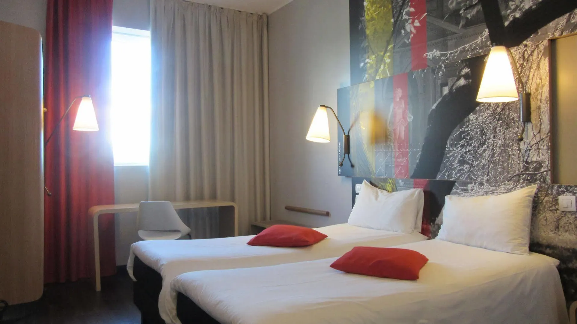 Hotel Ibis Milano Fiera Lainate 4*,  Italia